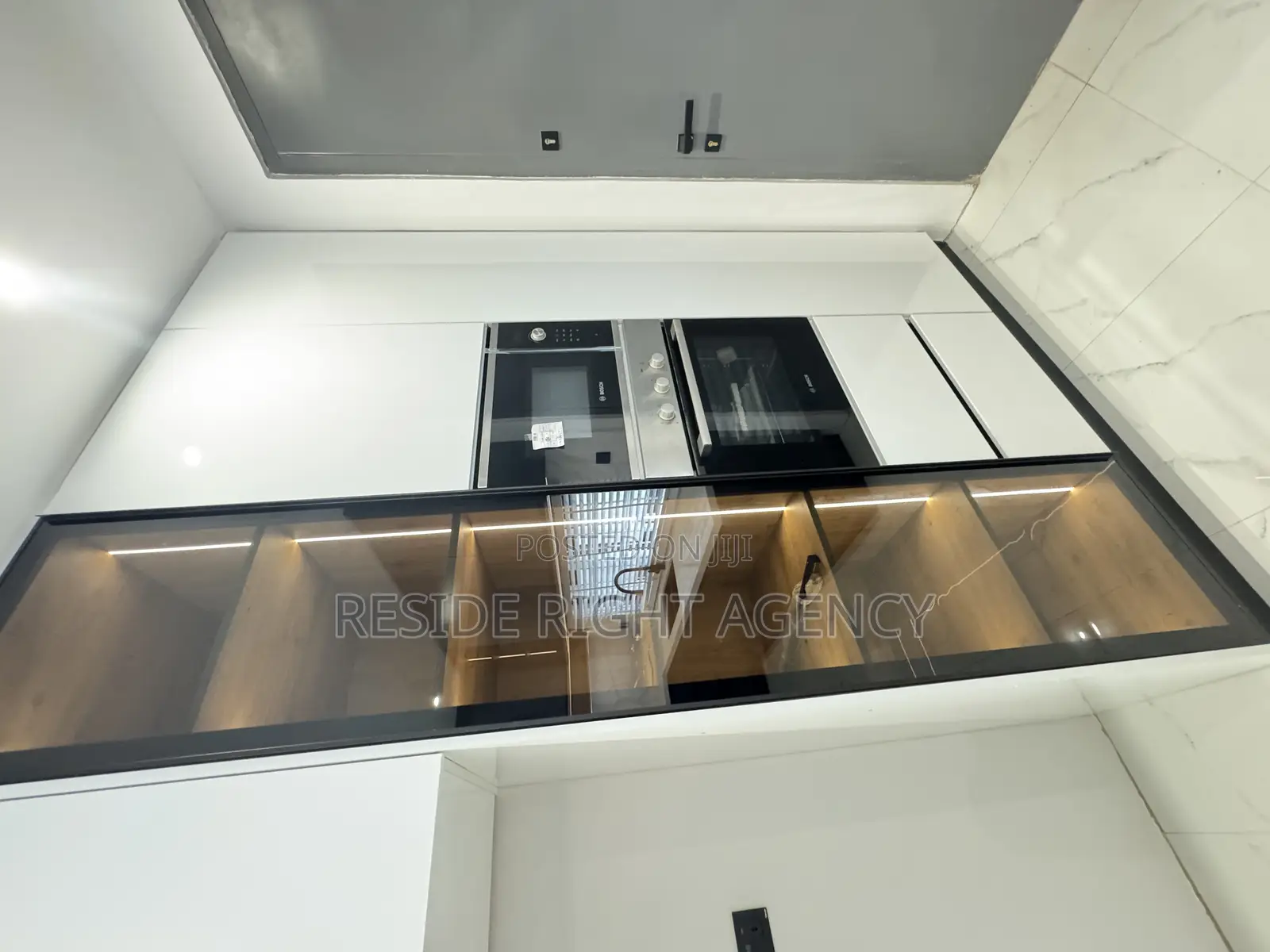4bdrm House in Adenta for sale