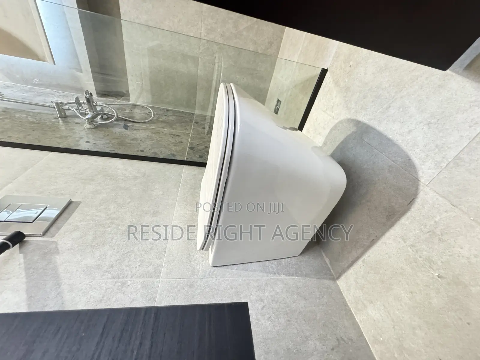 4bdrm House in Adenta for sale