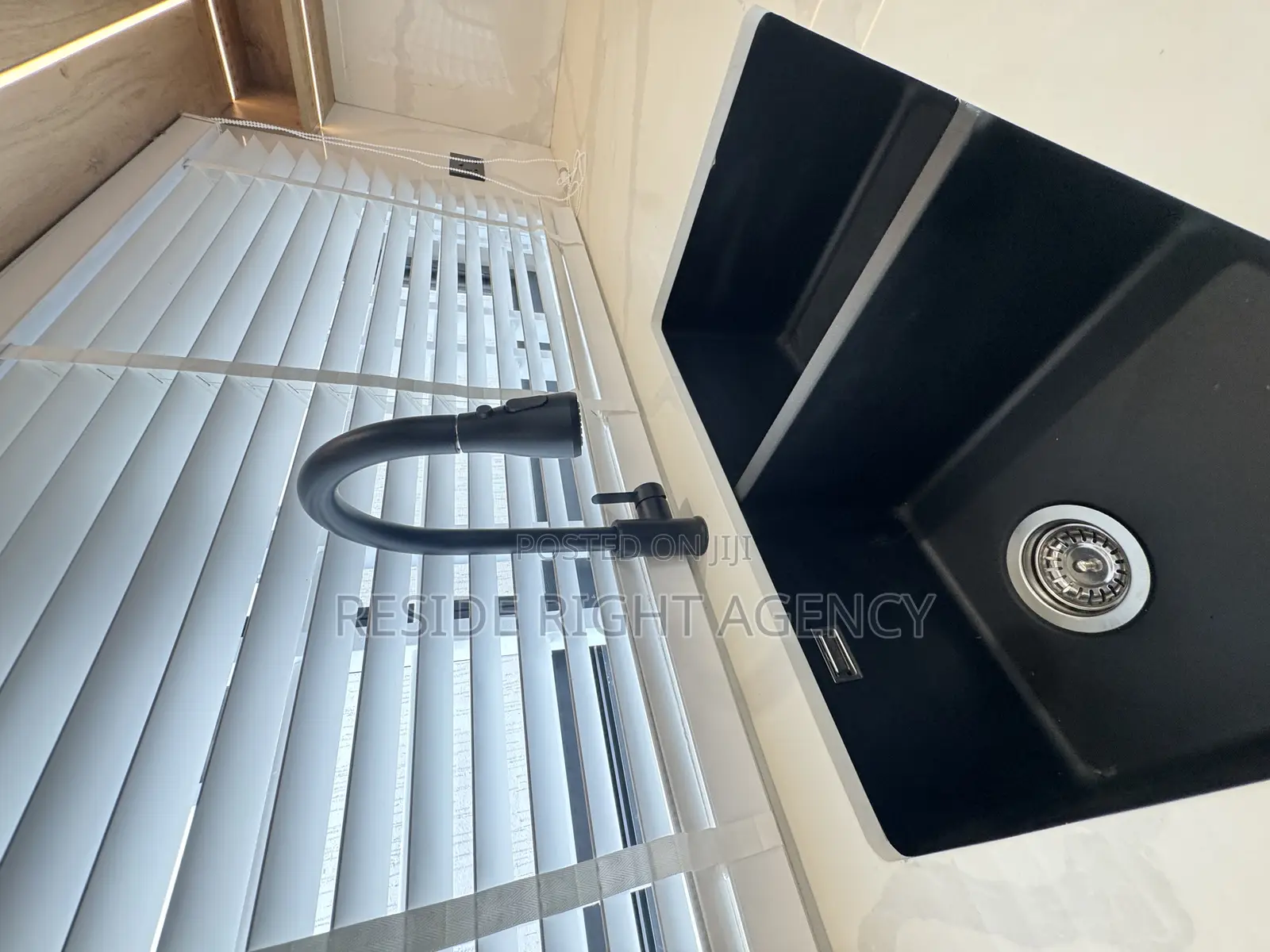 4bdrm House in Adenta for sale