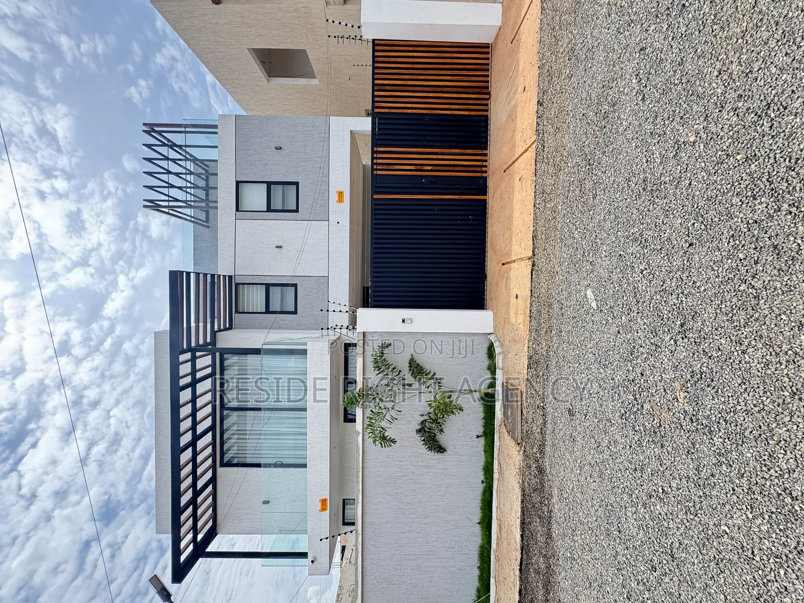4bdrm House in Adenta for sale