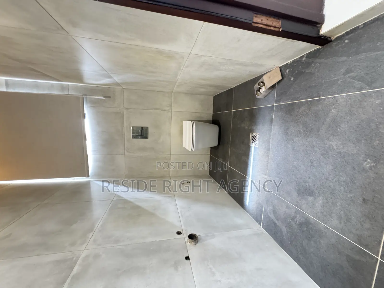 4bdrm House in Adenta for sale