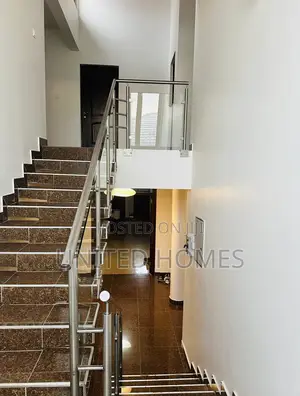 5bdrm House in East Legon for rent