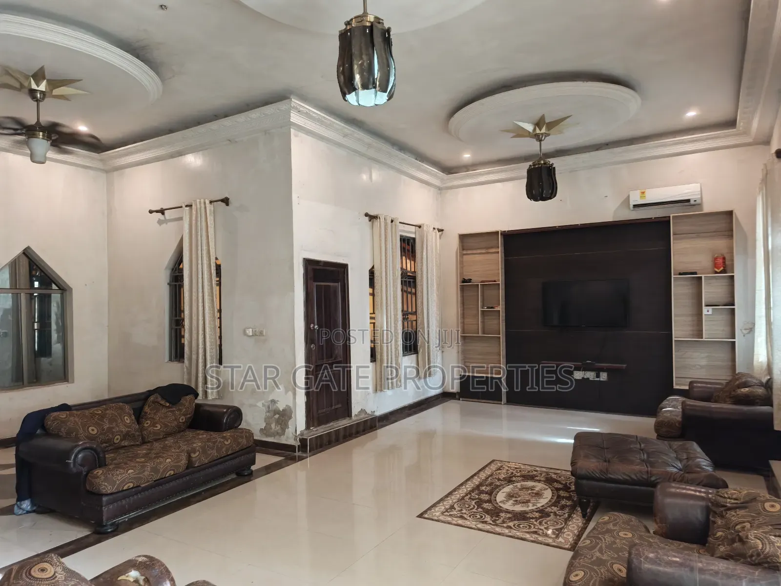 5bdrm House in Fumesua/ Kwamo., Ejisu-Juaben Municipal for sale