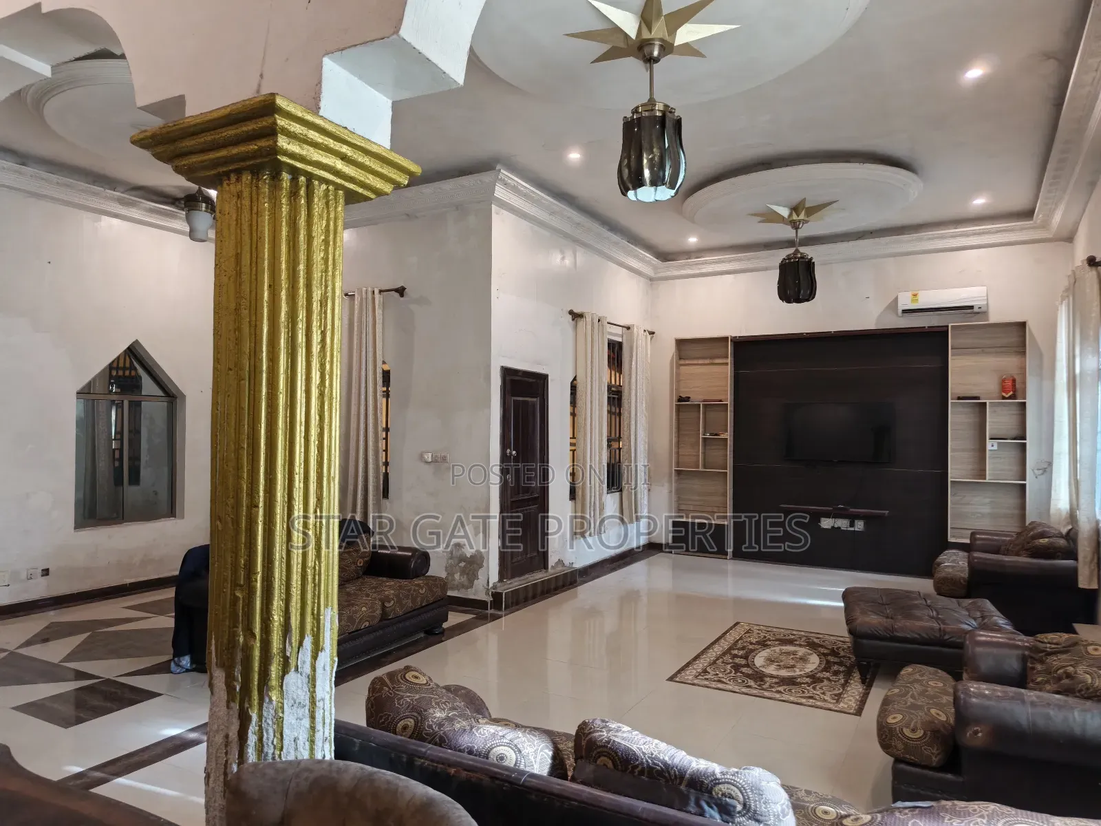 5bdrm House in Fumesua/ Kwamo., Ejisu-Juaben Municipal for sale