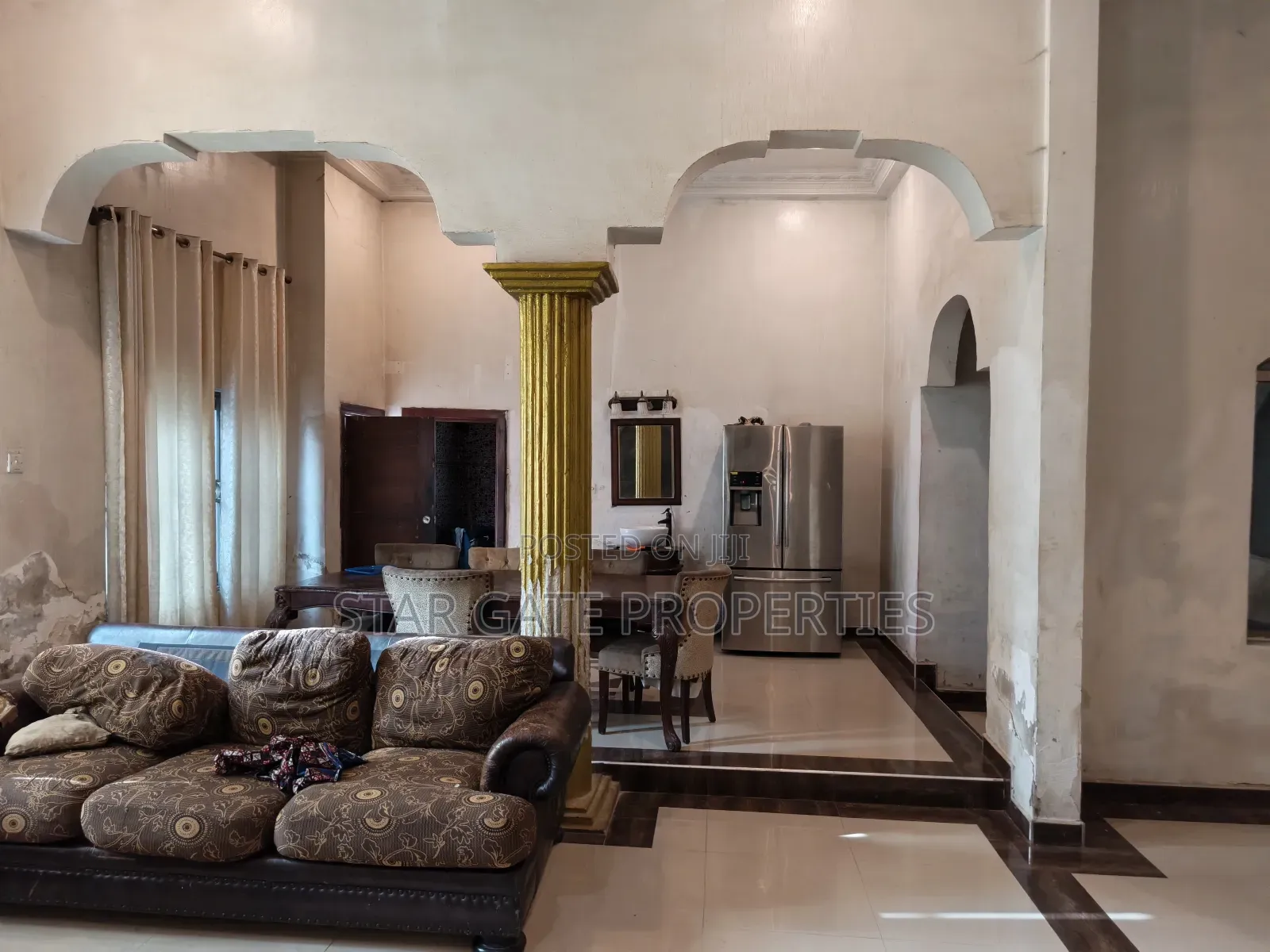 5bdrm House in Fumesua/ Kwamo., Ejisu-Juaben Municipal for sale
