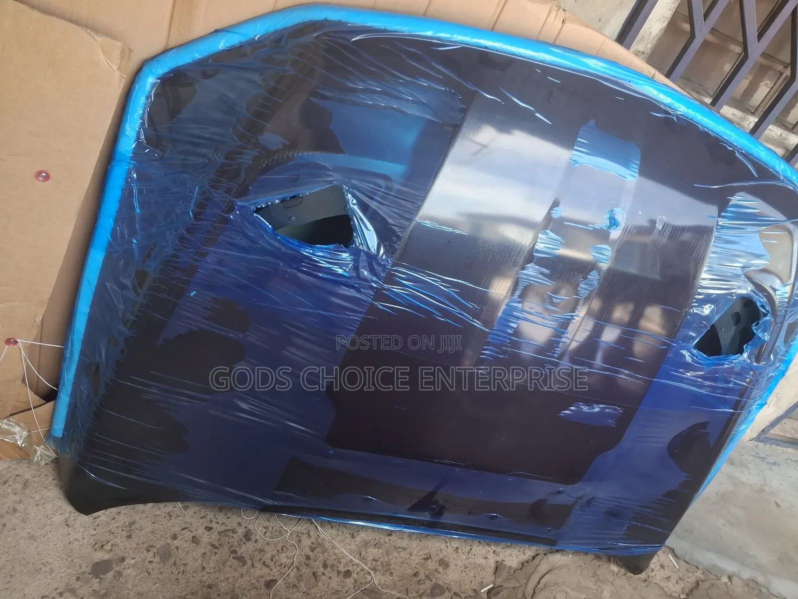 Bonnet Ram 2018-2020 With Hole