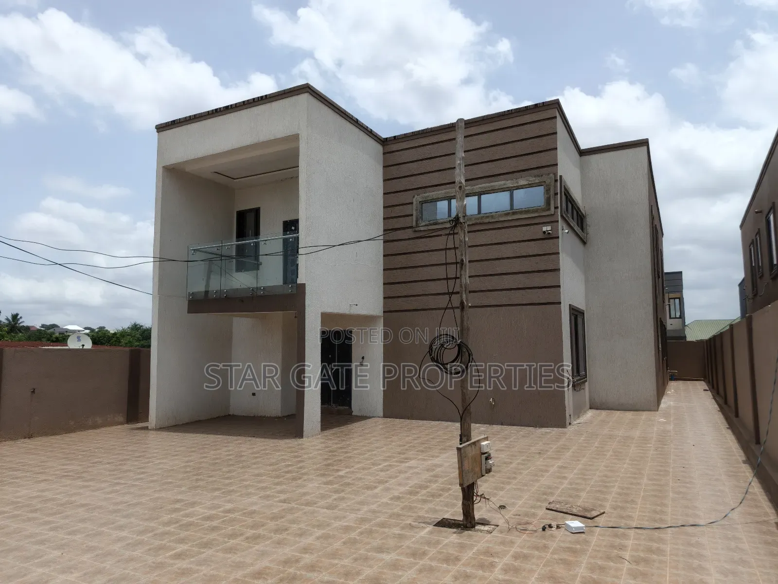 4bdrm House in Buokrom, Kumasi Metropolitan for sale