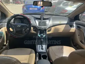 Hyundai Elantra 2013 Red