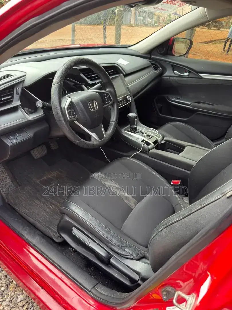 Honda Civic 2018 Red