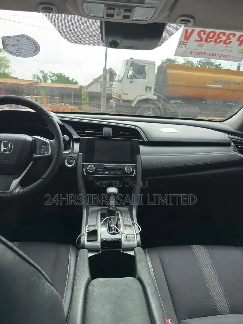 Honda Civic 2018 Red