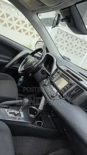 Toyota RAV4 XLE 4dr SUV AWD (2.5L 4cyl 6A) 2018 Black