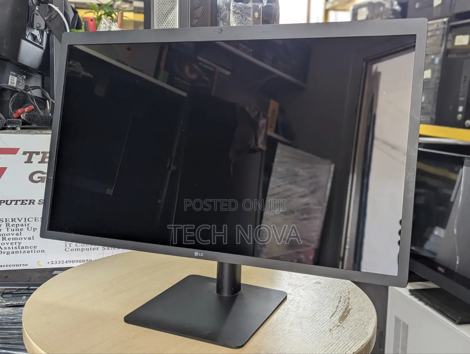 LG 27" 27md5ka-B Ultrafine (5120 X 2880) Ips Monitor for Macbook