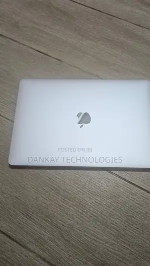 Laptop Apple MacBook Pro 2020 8GB Apple M1 Pro SSD 256GB
