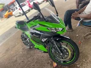 Kawasaki Ninja 400 2023 Green