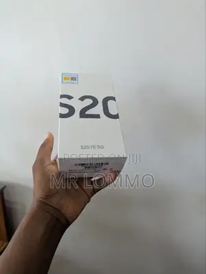 New Samsung Galaxy S20 FE 5G 128 GB Blue