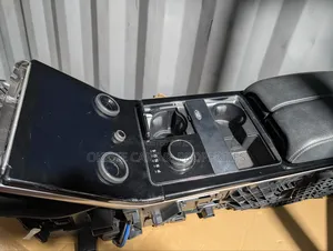 Velar Gear Lever With Ac Screen