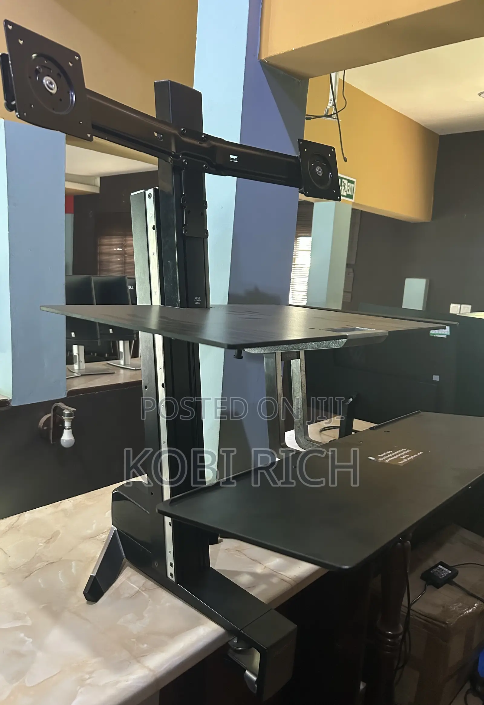 Ergotron Workfit-S, Sit-Stand Dual Workstation With Worksurface