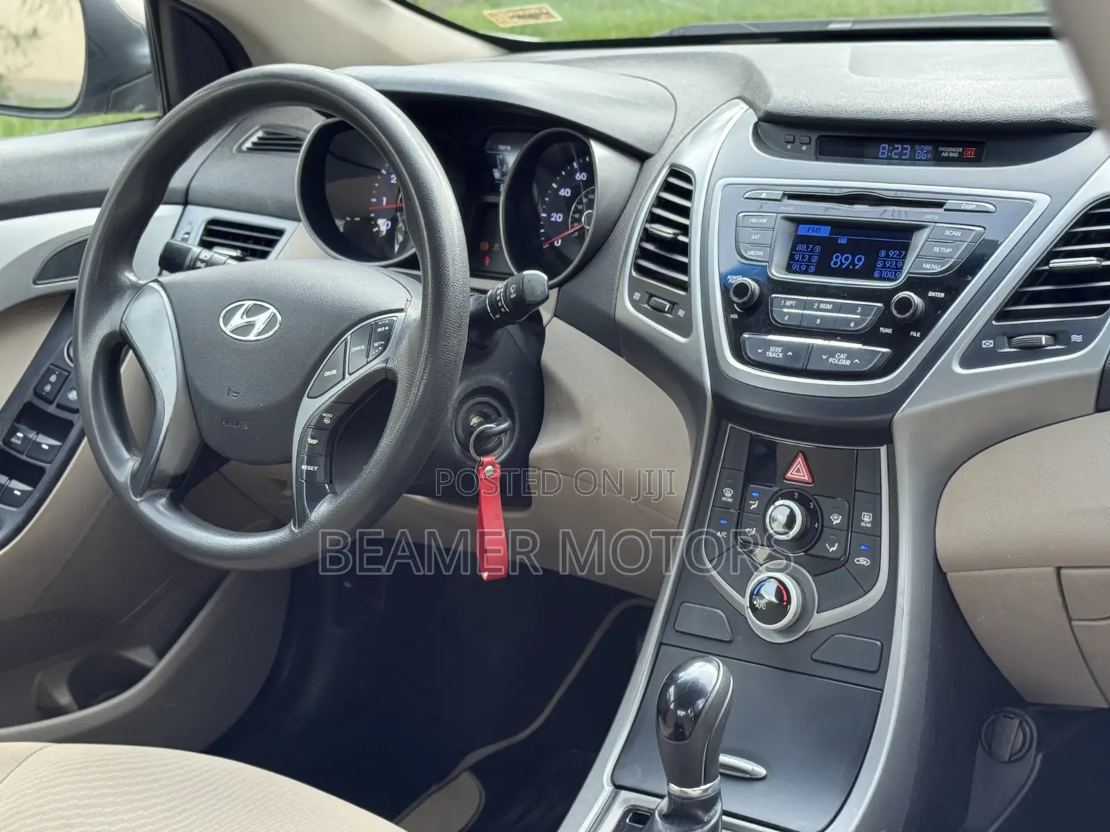 Hyundai Elantra SE 4dr Sedan (1.8L 4cyl 6A) 2015 Gold
