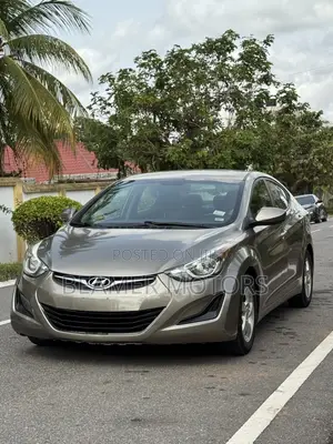 Hyundai Elantra SE 4dr Sedan (1.8L 4cyl 6A) 2015 Gold