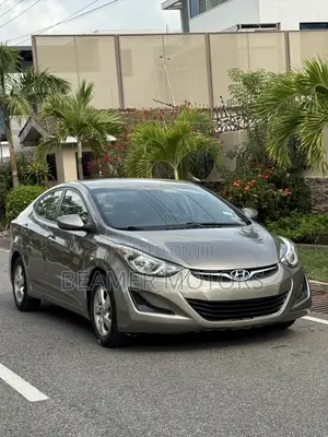 Hyundai Elantra SE 4dr Sedan (1.8L 4cyl 6A) 2015 Gold