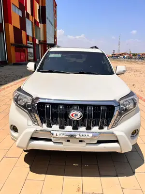 Toyota Land Cruiser Prado 2018 White