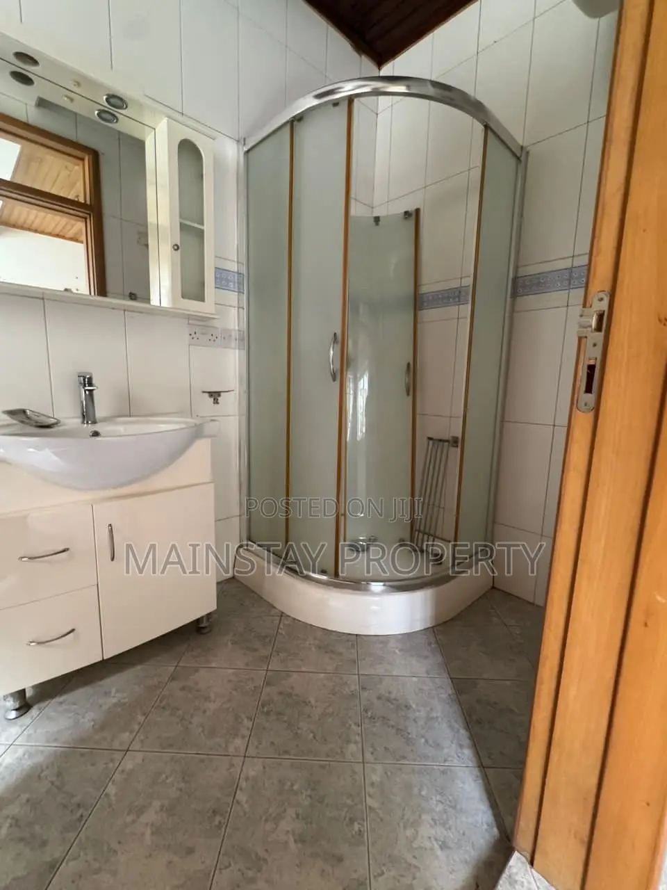 5bdrm House in Mainstay Estates, East Legon for rent