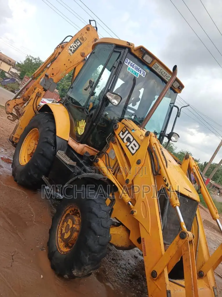 Neat and Affordable JCB Back Hole for Sale