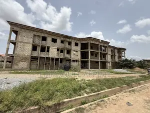 20bdrm House in Waija-Choice, Accra Metropolitan for sale
