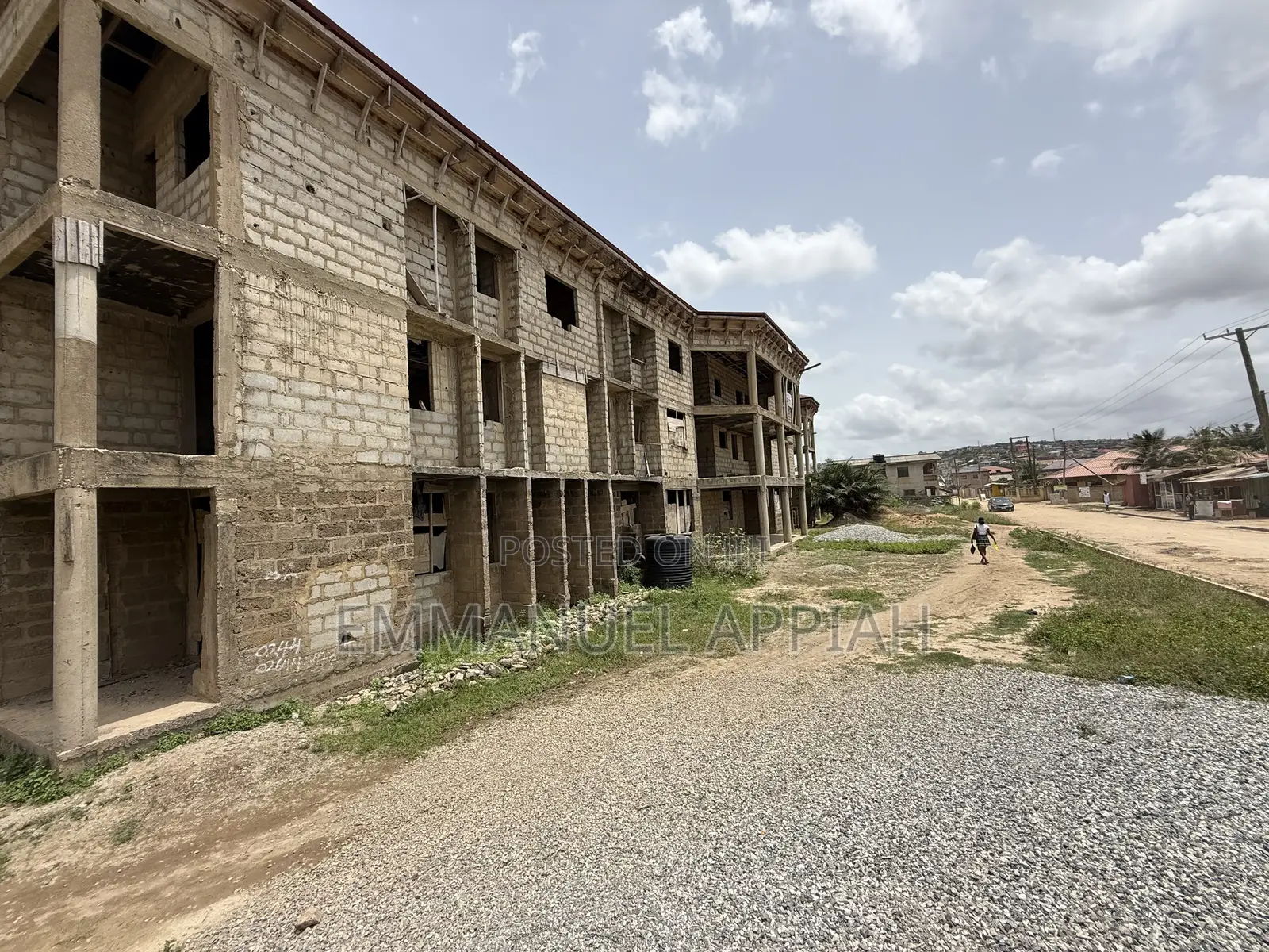 20bdrm House in Waija-Choice, Accra Metropolitan for sale