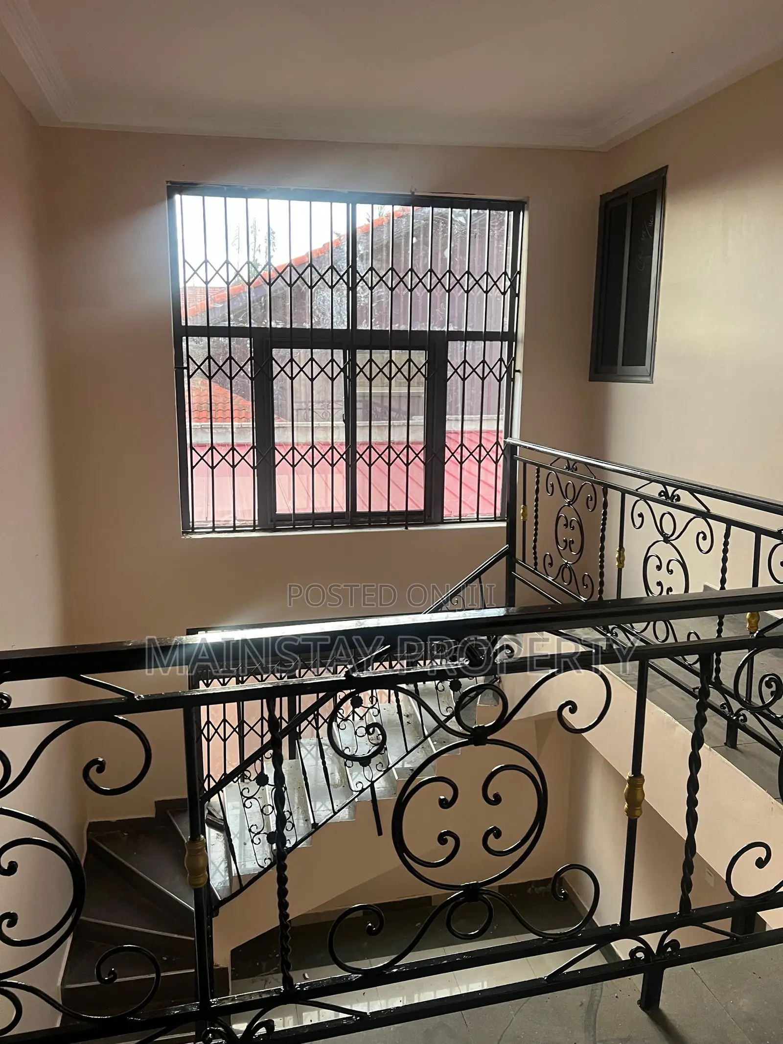 5bdrm House in East Legon for rent