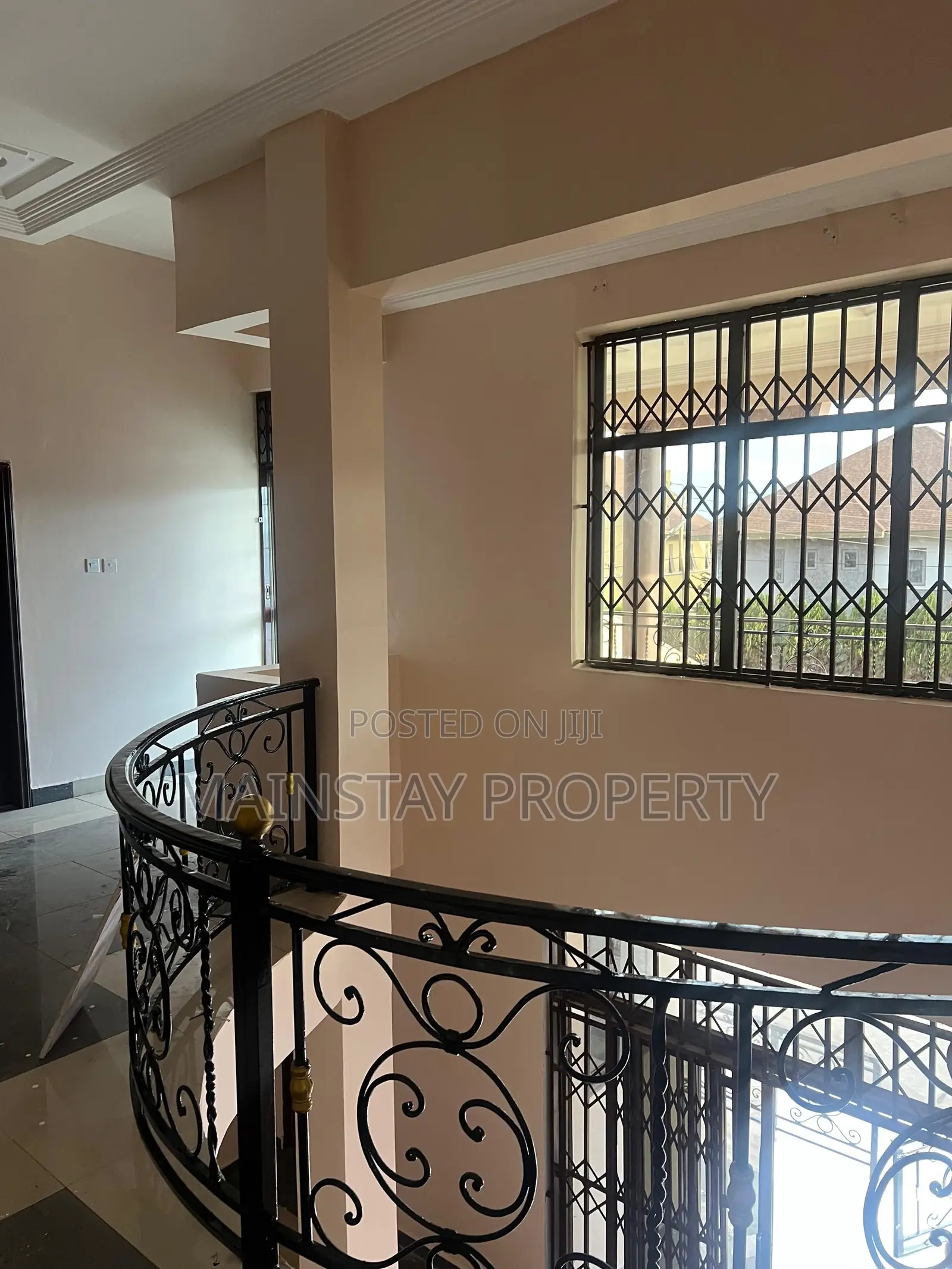 5bdrm House in East Legon for rent
