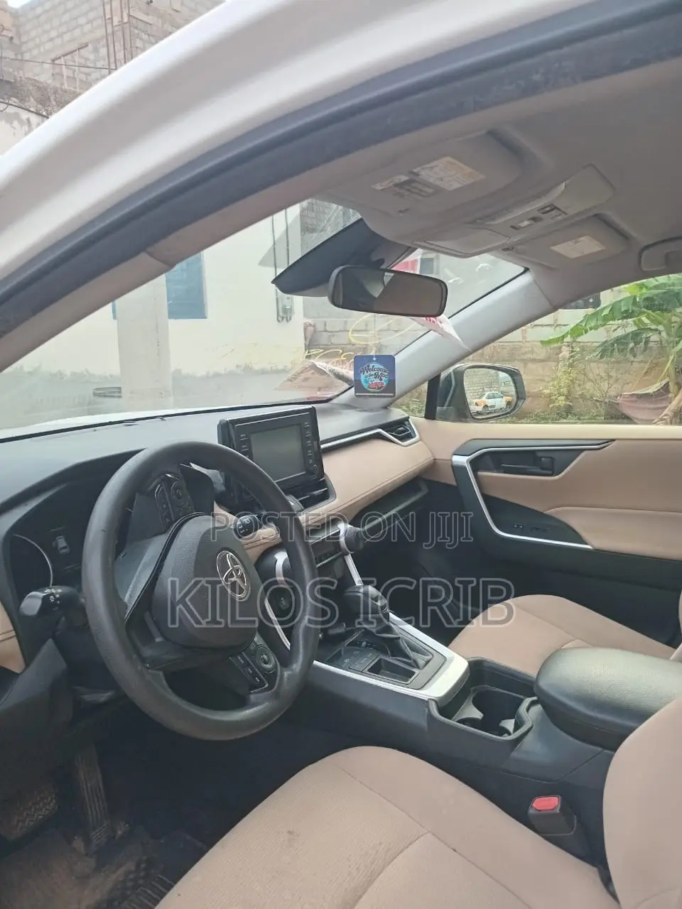 Toyota RAV4 Hybrid 2019 White