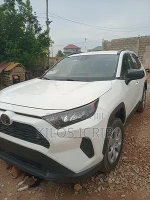 Toyota RAV4 Hybrid 2019 White