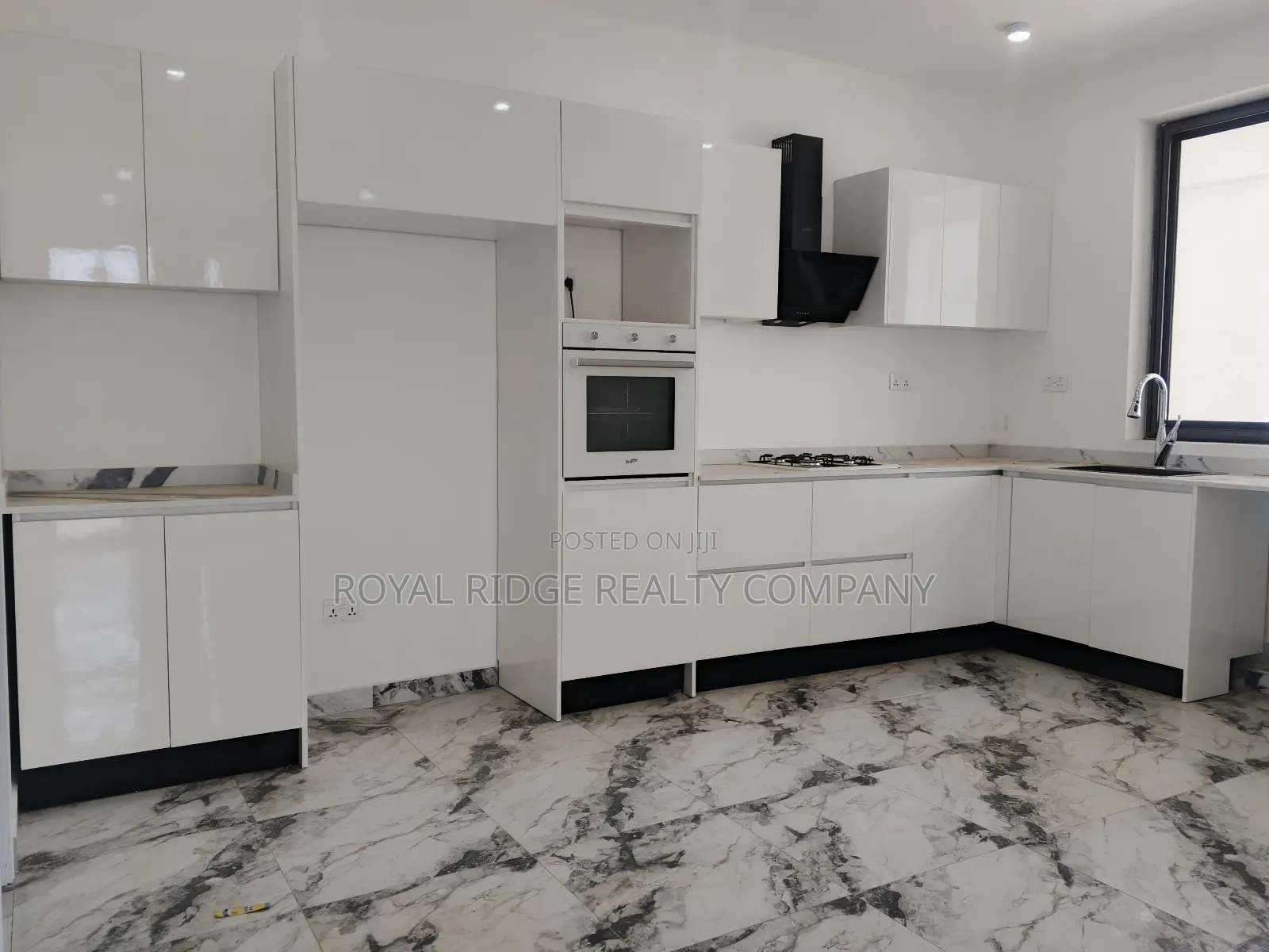 2bdrm Apartment in Burma Hills Close To, Accra Metropolitan for rent
