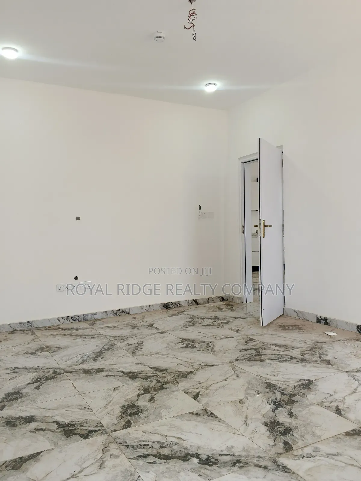 2bdrm Apartment in Burma Hills Close To, Accra Metropolitan for rent