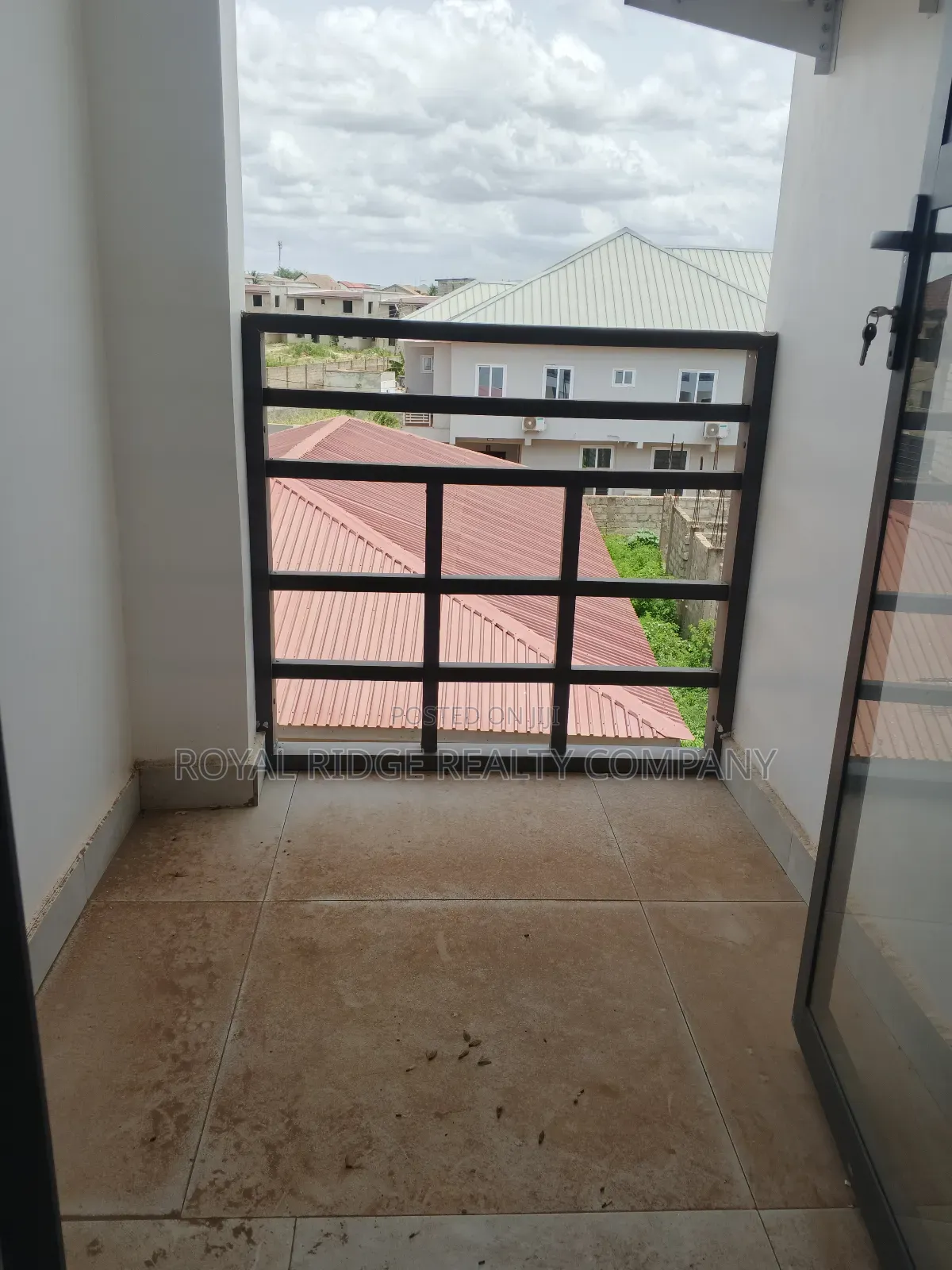 2bdrm Apartment in Burma Hills Close To, Accra Metropolitan for rent