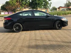 Hyundai Elantra 2017 Black
