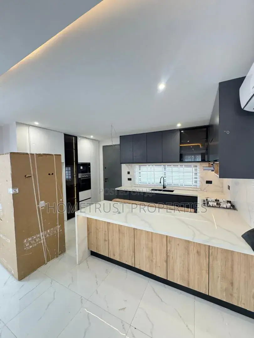 4bdrm Duplex in Madina Ritz Junction, Barrier for sale