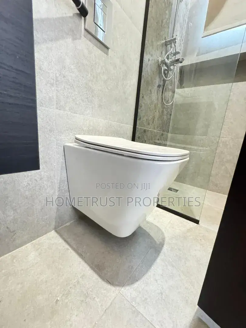 4bdrm Duplex in Madina Ritz Junction, Barrier for sale