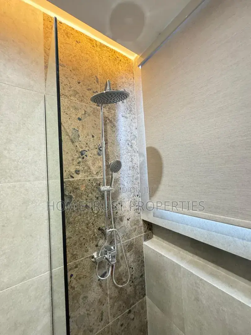 4bdrm Duplex in Madina Ritz Junction, Barrier for sale