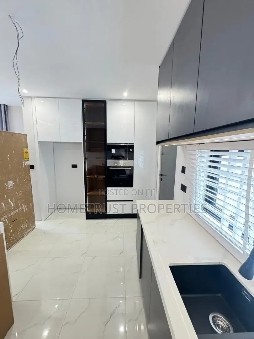 4bdrm Duplex in Madina Ritz Junction, Barrier for sale
