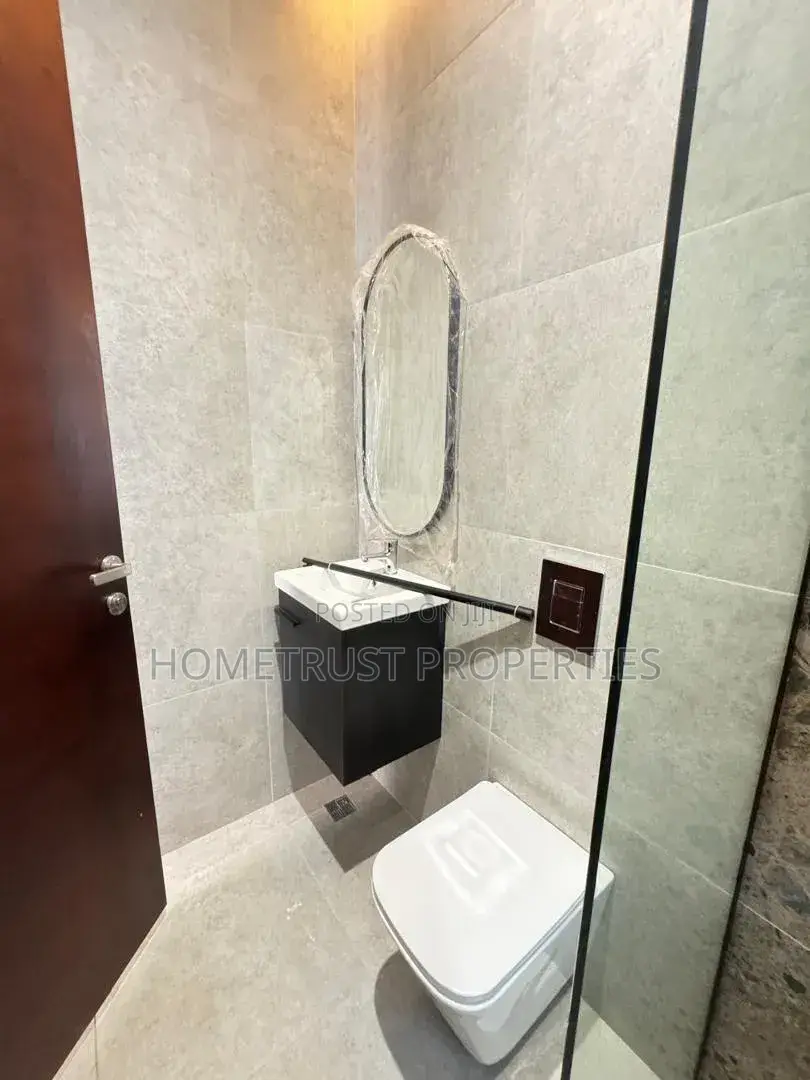 4bdrm Duplex in Madina Ritz Junction, Barrier for sale