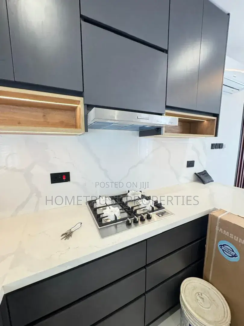 4bdrm Duplex in Madina Ritz Junction, Barrier for sale