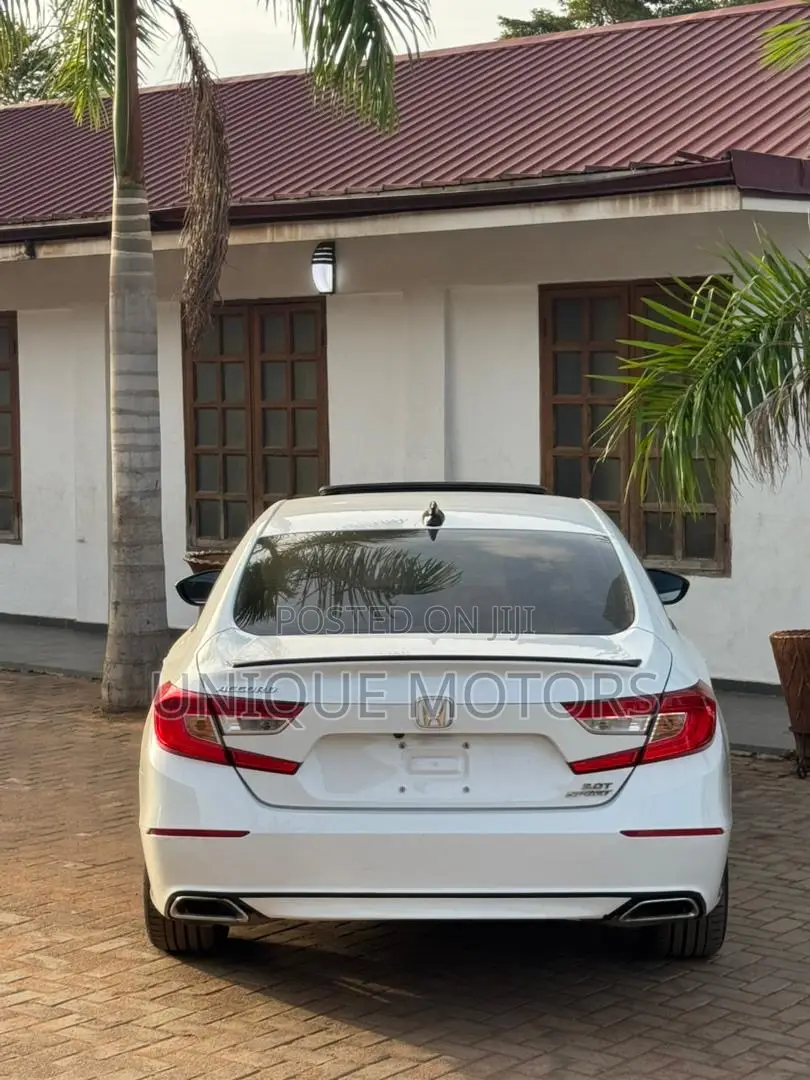 Honda Accord Sport 2.0T 2021 White
