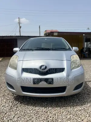 Toyota Vitz 1.3 AWD 3dr 2010 Silver