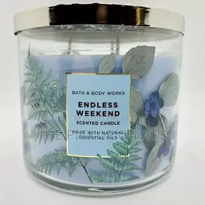 Bath Body Works Endless Weekend Scented Candle