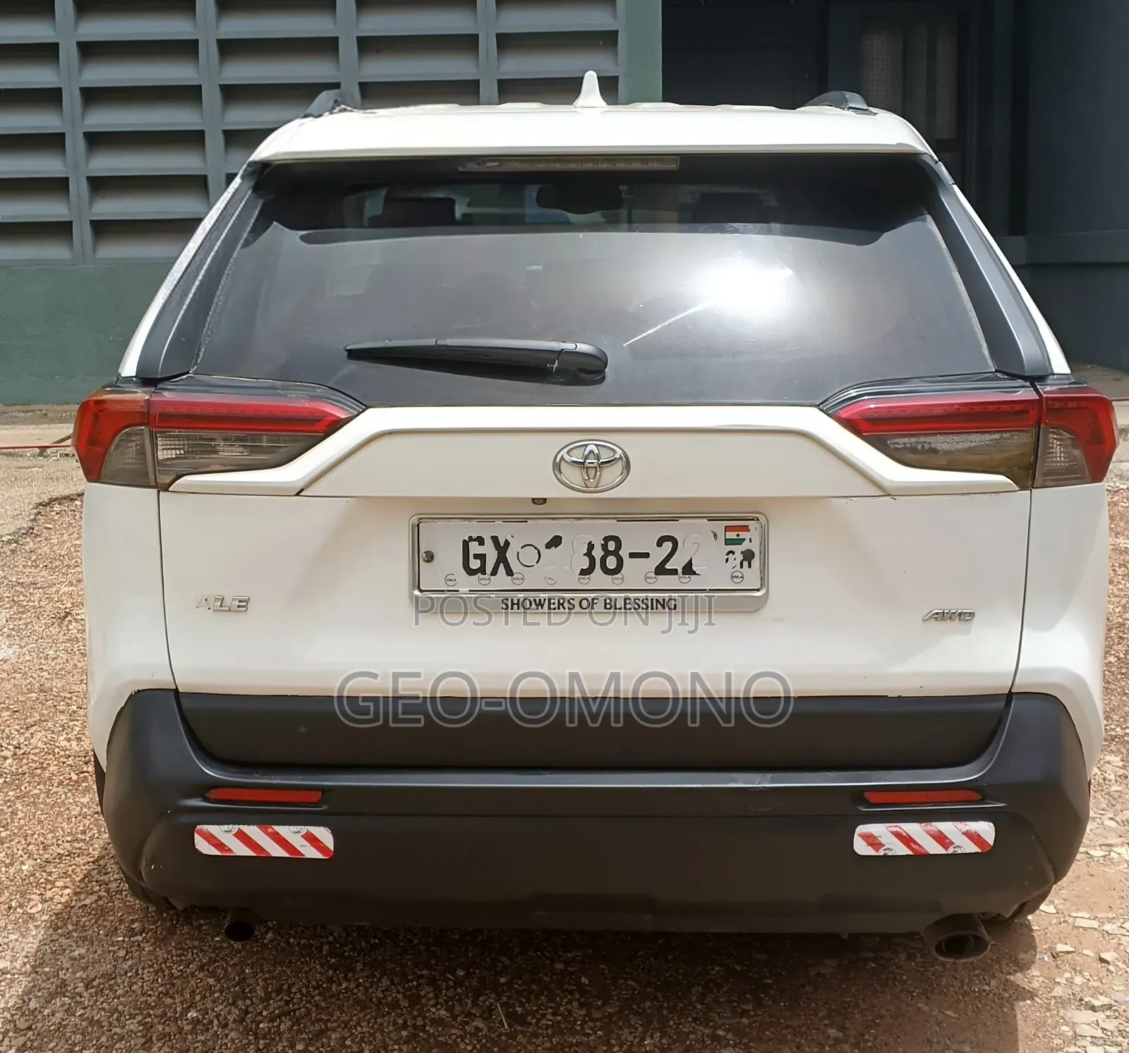 Toyota RAV4 XLE AWD 2020 White