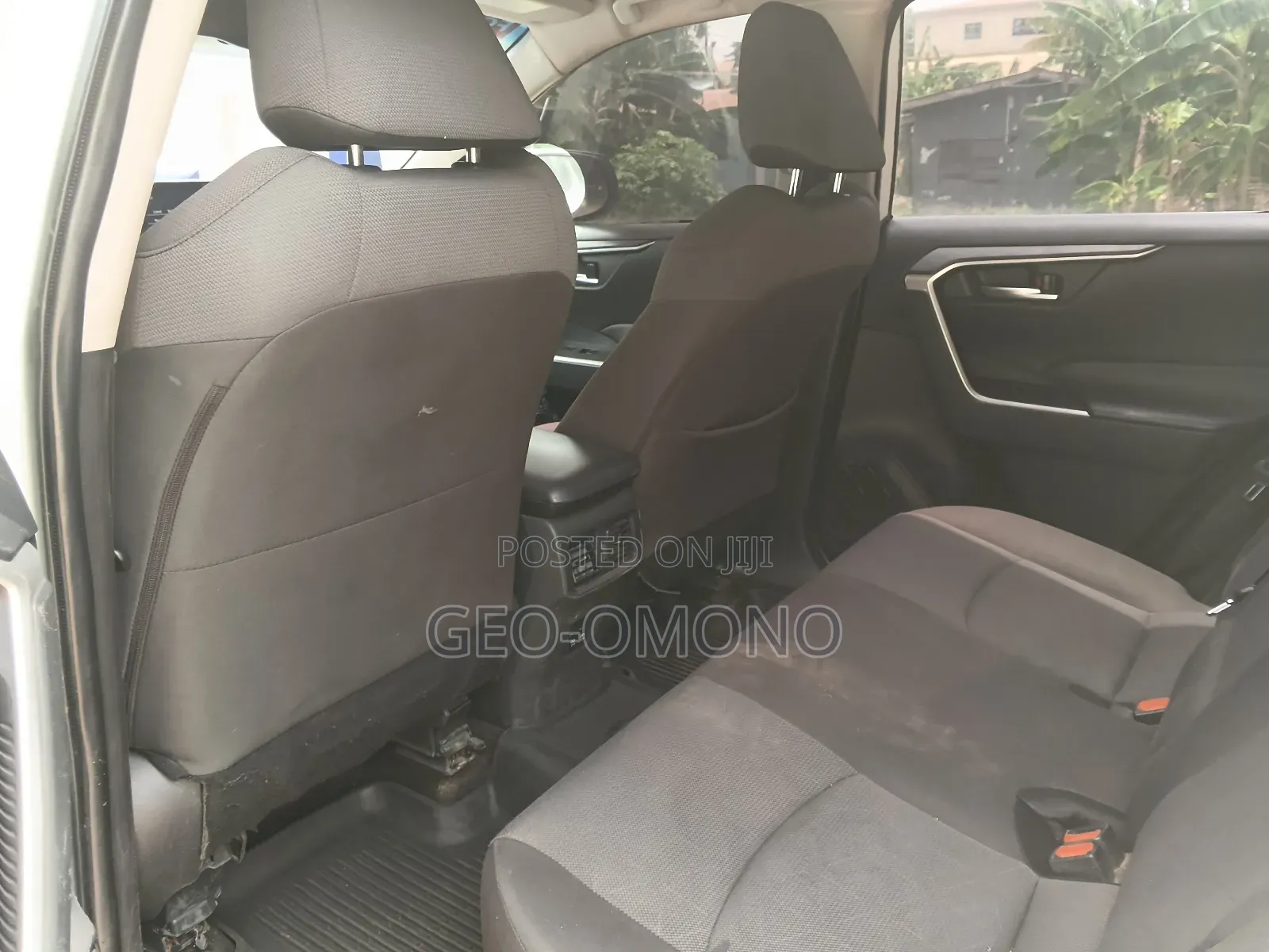 Toyota RAV4 XLE AWD 2020 White