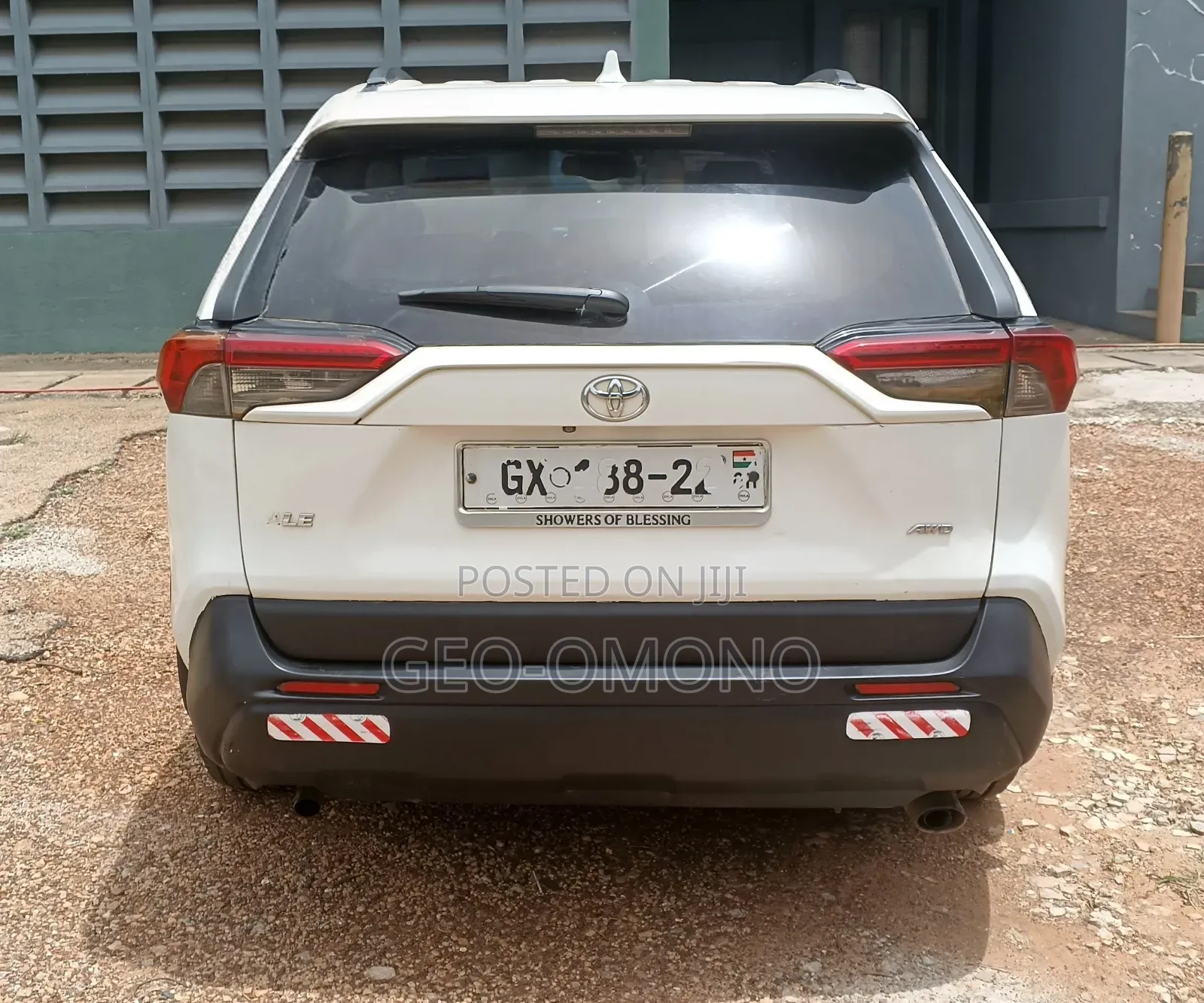 Toyota RAV4 XLE AWD 2020 White