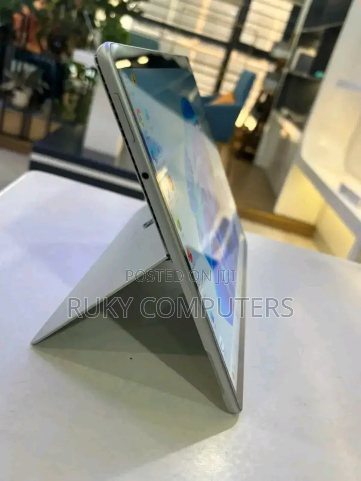 New Laptop Microsoft Surface Pro 8 16GB Intel Core i7 SSD 512GB